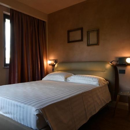 B&B Bricco Della Guardia Briaglia Bagian luar foto